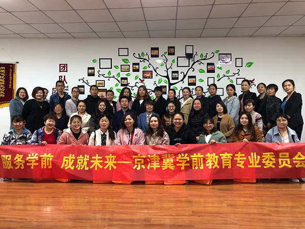 匯華合影小.jpg